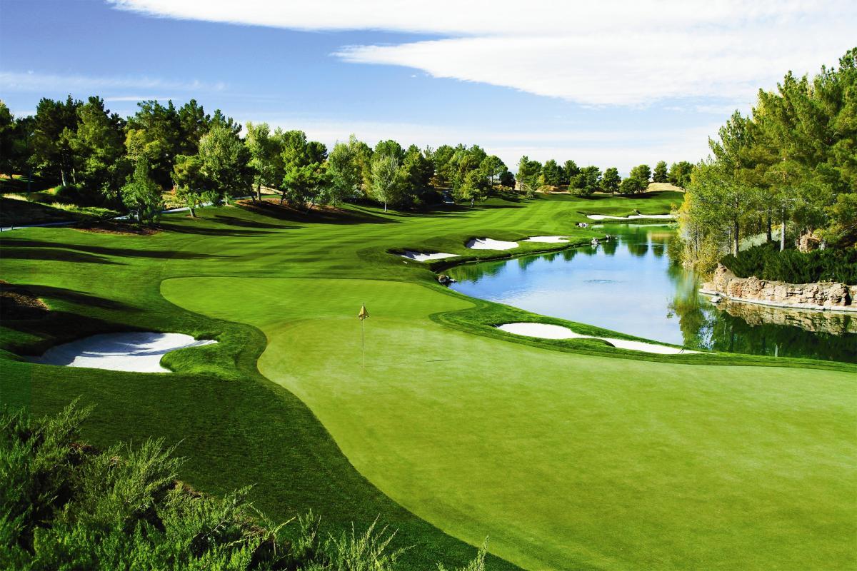 Sân golf một trong tiện ích của dự án Long Island Novaworld Hồ Tràm